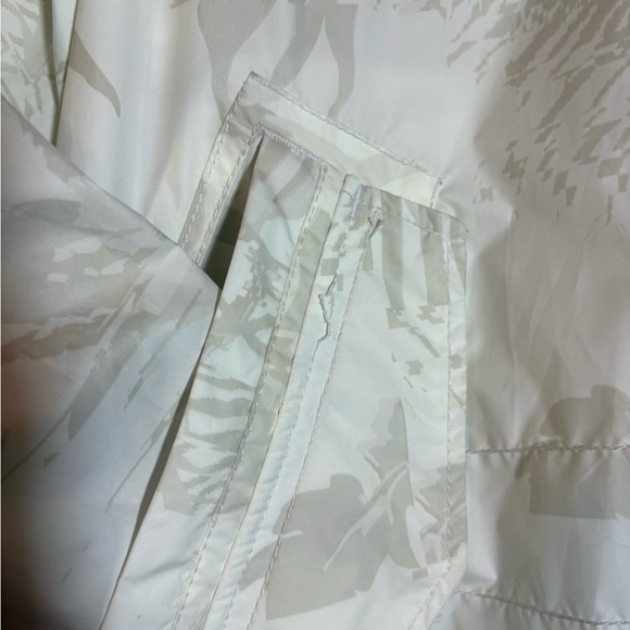 NIKE NSW White Long Leaf Printed Windbreaker Parka Jacket - Picture 16 of 16